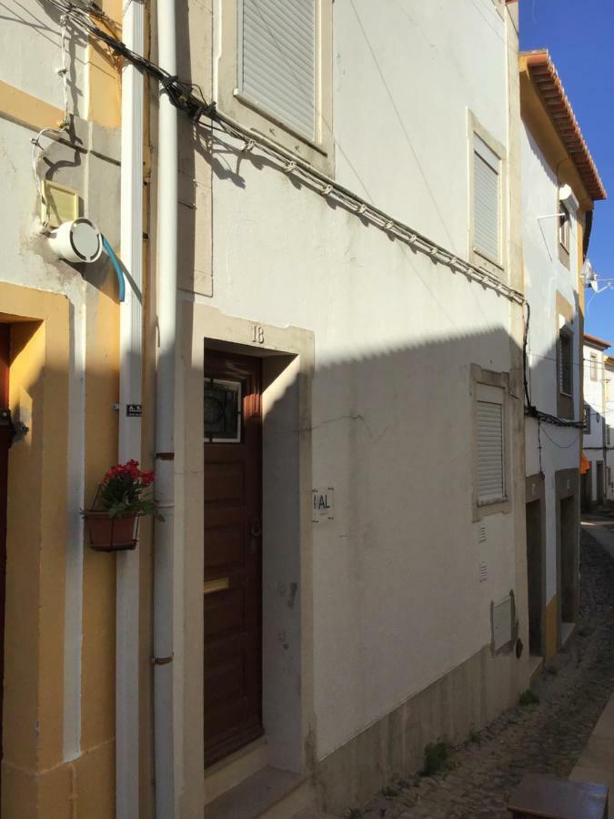 カステロ・デ・ヴィデCasa Cardinho - A Sua Casa No Alentejoアパートメント エクステリア 写真